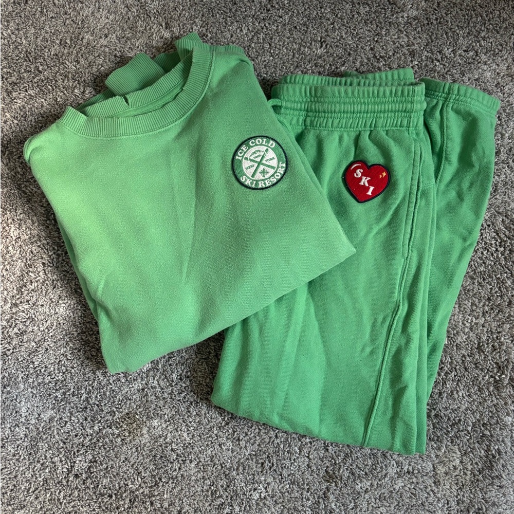 Aerie Green Sweatshirt and Joggers Logo Set